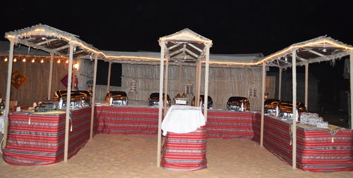  danse-folklorique-tanoura-safari-dubai-desert-excursion