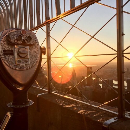 778- Empire State Building au lever du soleil